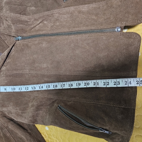 Suede Ariat Jacket - Picture 5 of 6